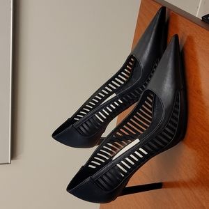 Black Zara pumps  NWOB size 9/40